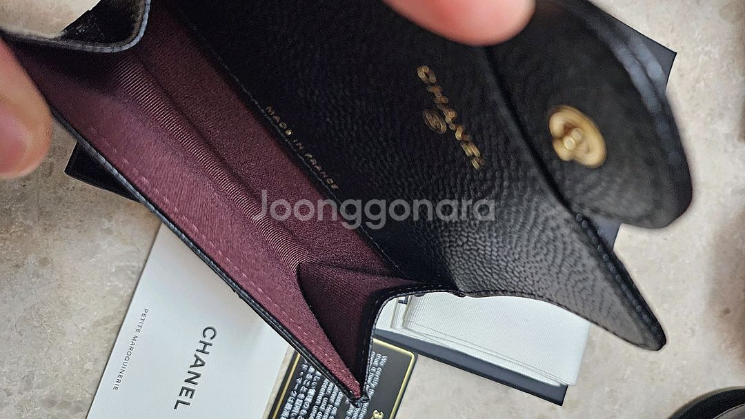 샤넬 똑딱이 카드지갑 블랙 캐비어 금장--7