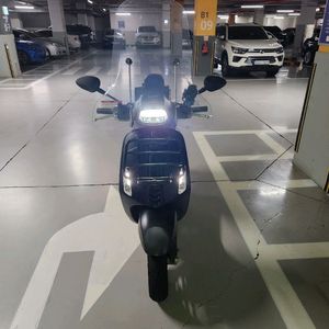 2022년식 베스파 스프린트 무광블랙