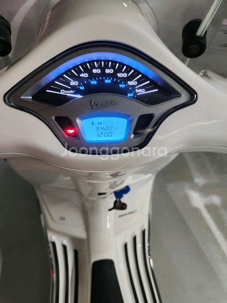 2023년식 베스파 프리마베라 5400km--4