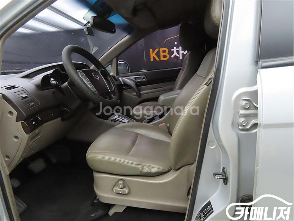 [KG모빌리티(쌍용) ]코란도투리스모 4WD 샤토 #앱--4