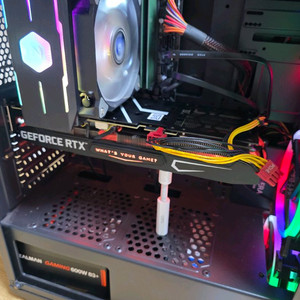 I7 9700K , 2070 게이밍 컴퓨터 판매합니다.