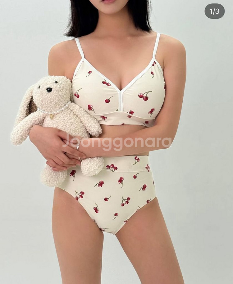 오뙤르폴웨어 체리체리판매합니다--0