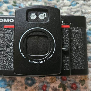 로모 LC-Wide 35mm 필름 카메라