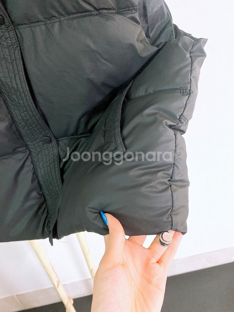 (여성55~77)ON A ROLL하이넥크롭오버핏패딩조끼--2