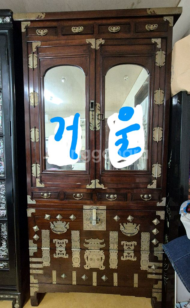 감나무로 만든 고가구 옷장--0