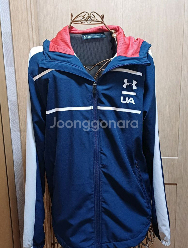 언더아머 후드 바람막이 점퍼 M size--0
