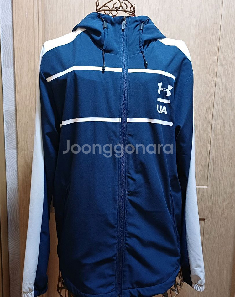 언더아머 후드 바람막이 점퍼 M size--2