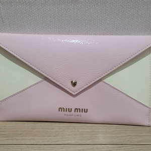 미우미우 미국 퍼퓸샵 파우치