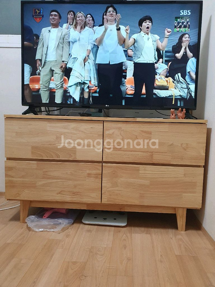 엘지티비+전체원목거실장내추럴1200 중고 일괄 따로가능--7