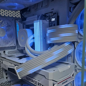 커세어 도미네이터 티타늄 화이트 64gb 쿼드킷