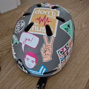 마이크로 킥보드 헬멧 팝니다