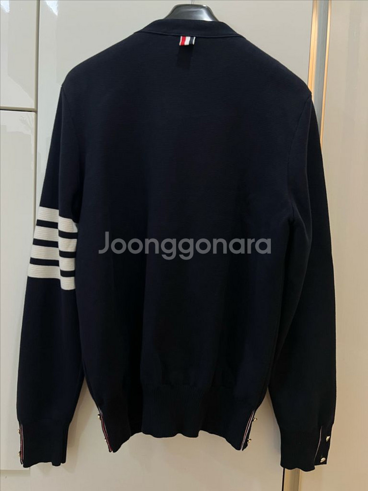 25fw 톰브라운 밀라노스티치금장가디건 3사이즈--1