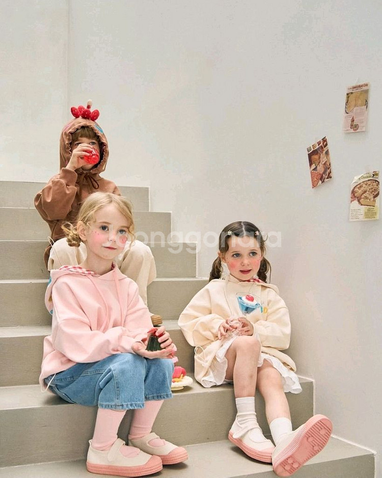 쏨데이 HBD후디 케이크후디 딸기색상 11사이즈 새상품--1