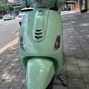 베스파 스쿠터 LX125 (2021년)민트색