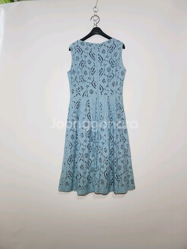BCBG 비씨비지 레이스무늬 민소매 롱원피스--7