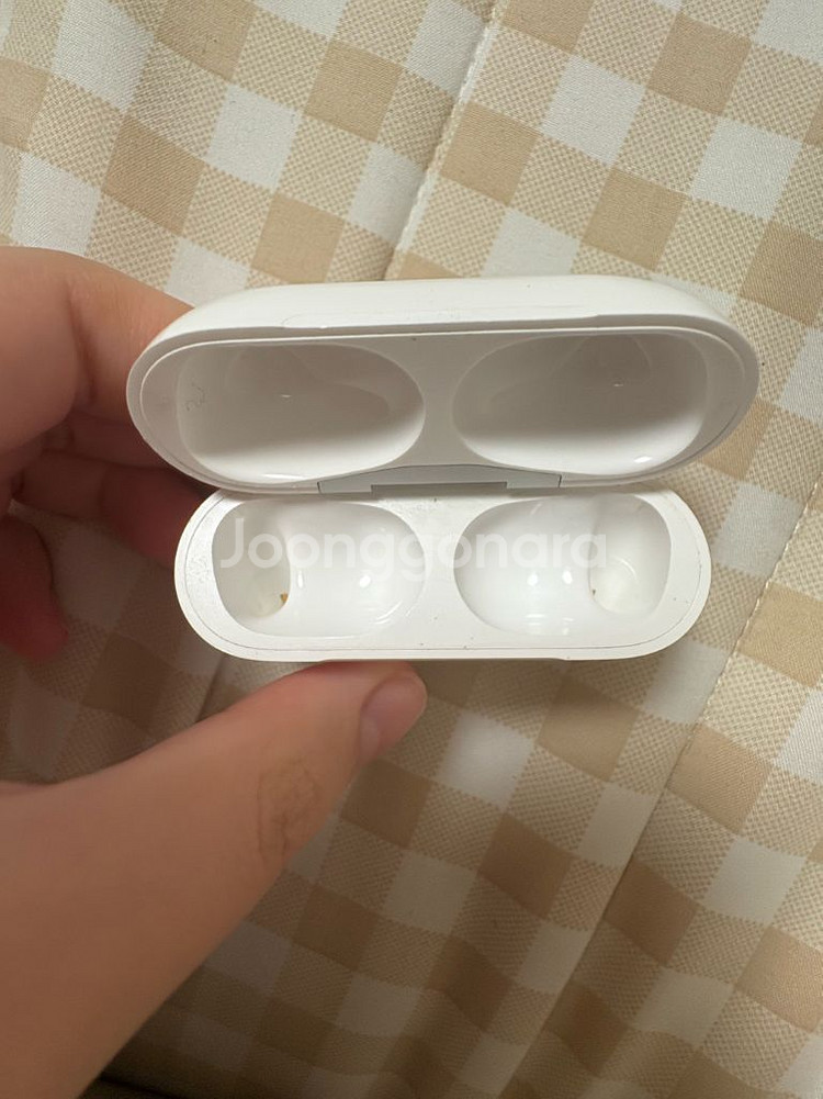 에어팟프로2 c타입 본체 팝니다!--6