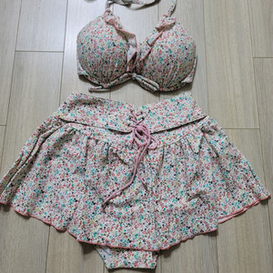 새상품 플라워 비키니 3pcs 수영복 스커트 세트 90