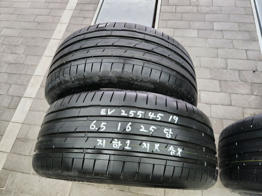 255 45 19 4짝 한국 s1에보3 ev 타이어--1