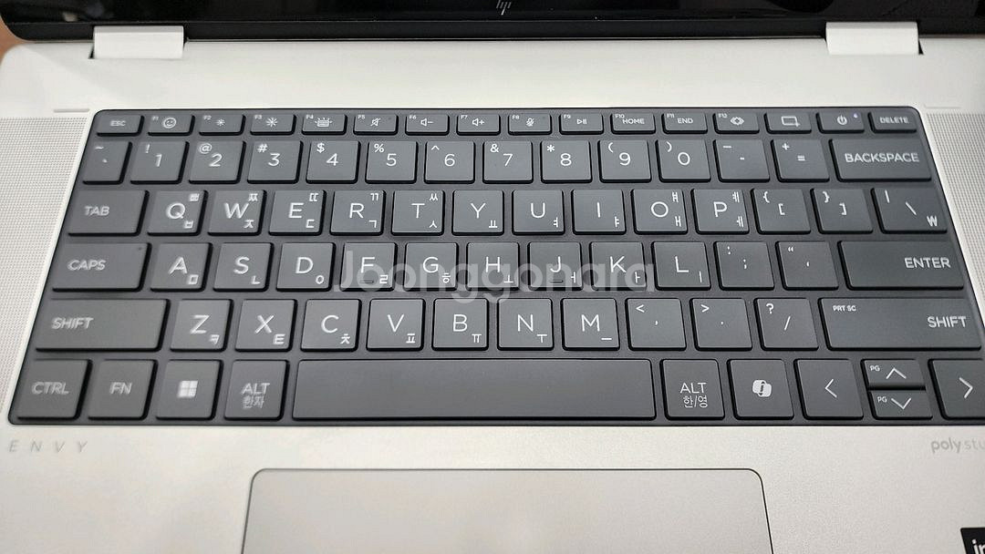 hp envy x360 16 (1tb 32gb)--3