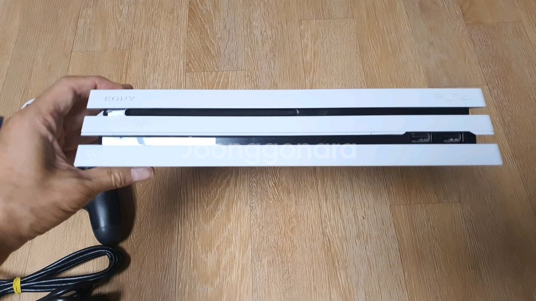 PS4 프로 PS4 PRO 7117B 화이트 (1TB)--9