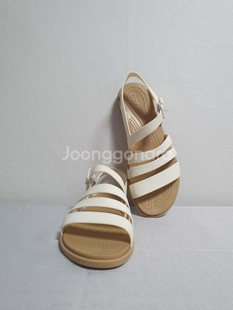 택포가 230mm 크록스 샌들 툴룸 베이지 아이보리 스--1