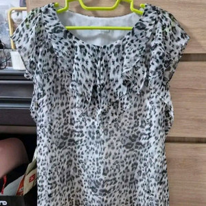 VOLL 민소매여름블라우스