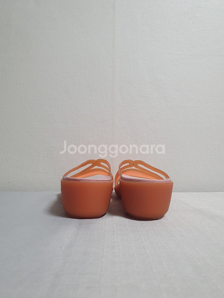 택포가 240mm 크록스 샌들 이자벨라 미니 웨지 코랄--2
