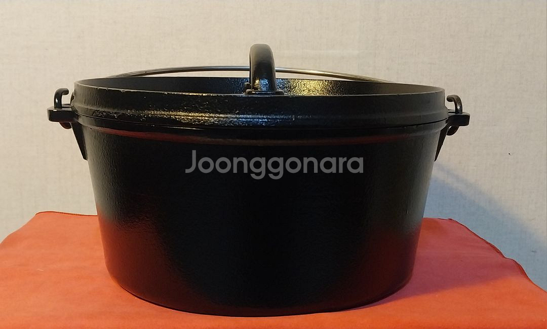 (중고)콜맨 무쇠냄비 팝니다.(9.5인치)--1