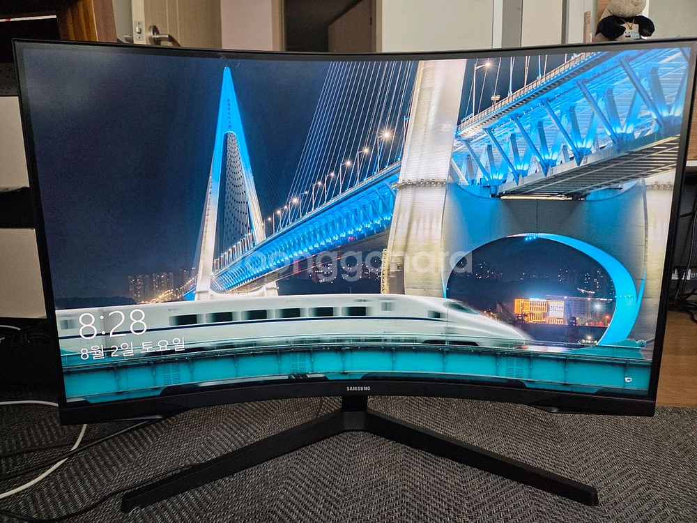 삼성 32인치 QHD 144Hz 커브드 모니터--0