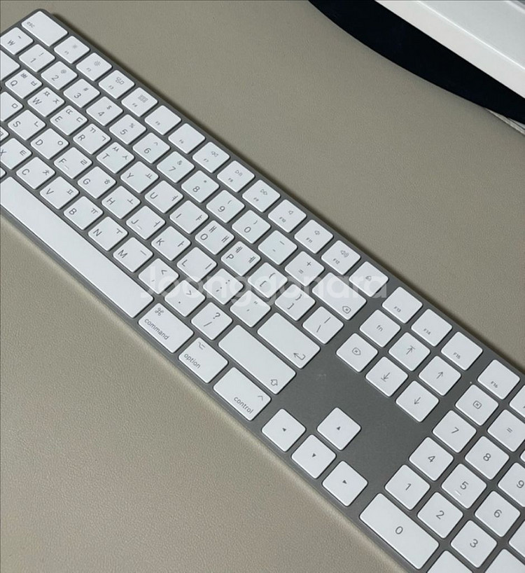 아이맥 27인치 2020년형(풀박) 숫자키보드 판매--1