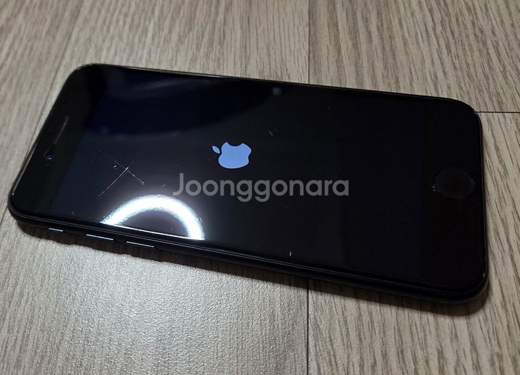 아이폰 se3 64g 블랙 공기계--4