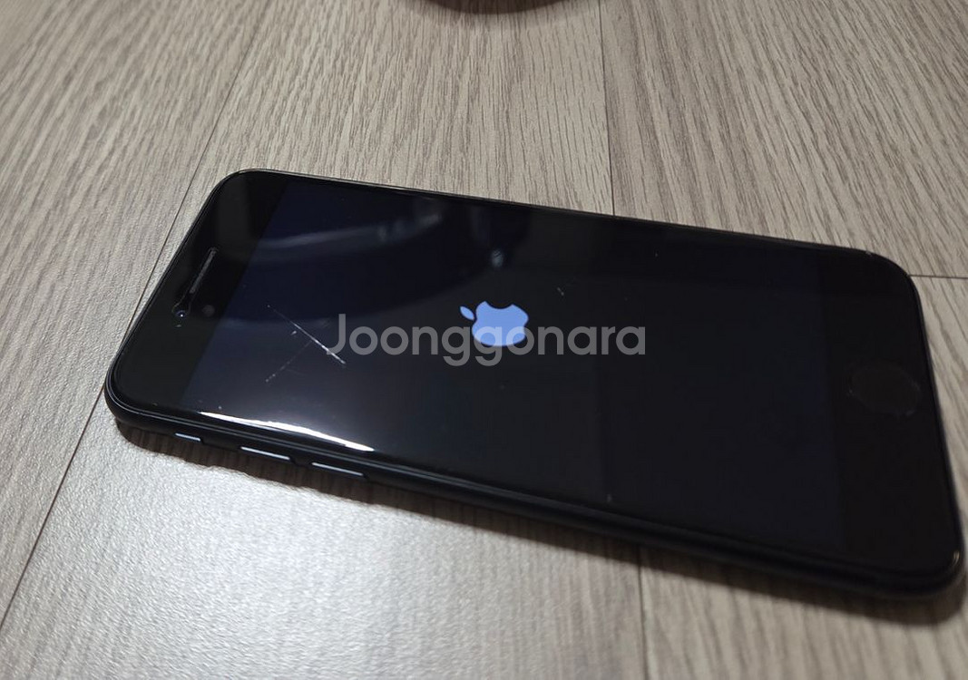 아이폰 se3 64g 블랙 공기계--5