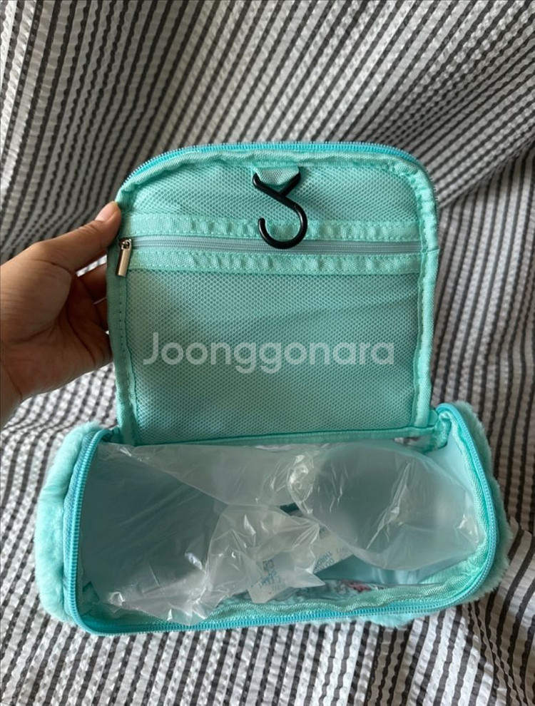 새상품 산리오 퍼 코스메틱 파우치 백 화장품 파우치--6