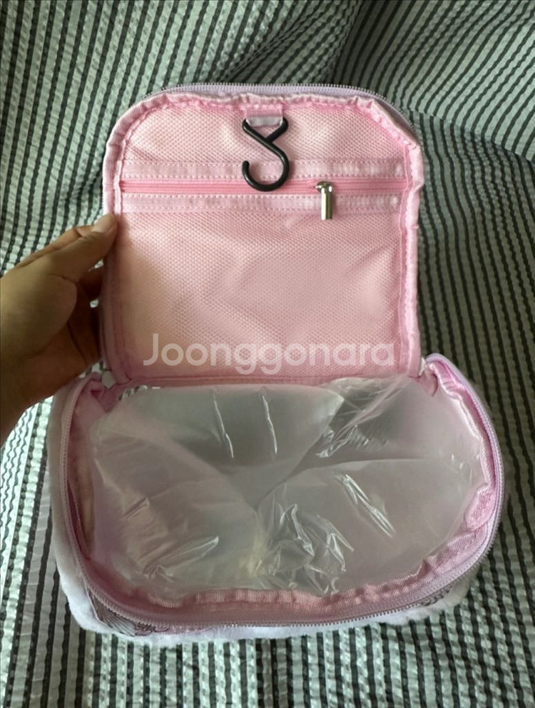 새상품 산리오 퍼 코스메틱 파우치 백 화장품 파우치--8
