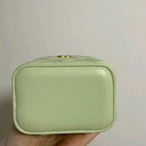 샤넬골든볼정사각베네티