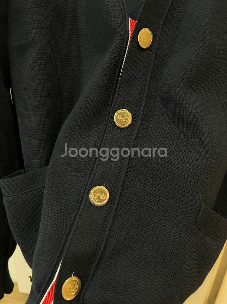 25fw 톰브라운 밀라노스티치금장가디건 3사이즈--2