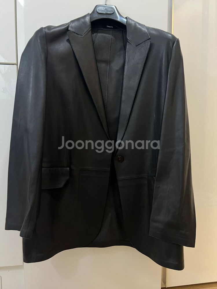 23fw 띠어리 양가죽 자켓 2사이즈 (새상품급)--0
