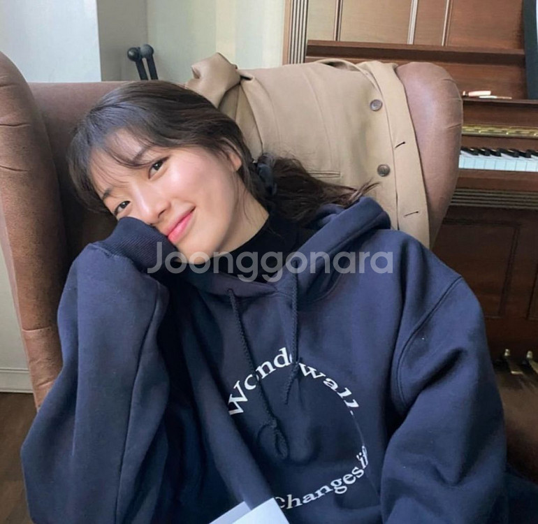 [M] 원더월 써클로고 후드티 네이비--0