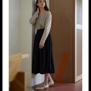엘로주 elloge 소피아 플레어 스커트 m