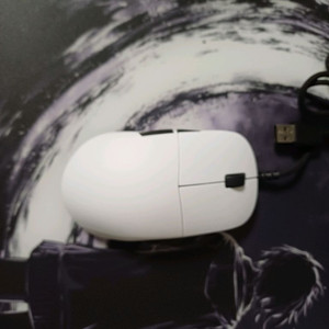 xm2 8k 유선(택배비 포함)