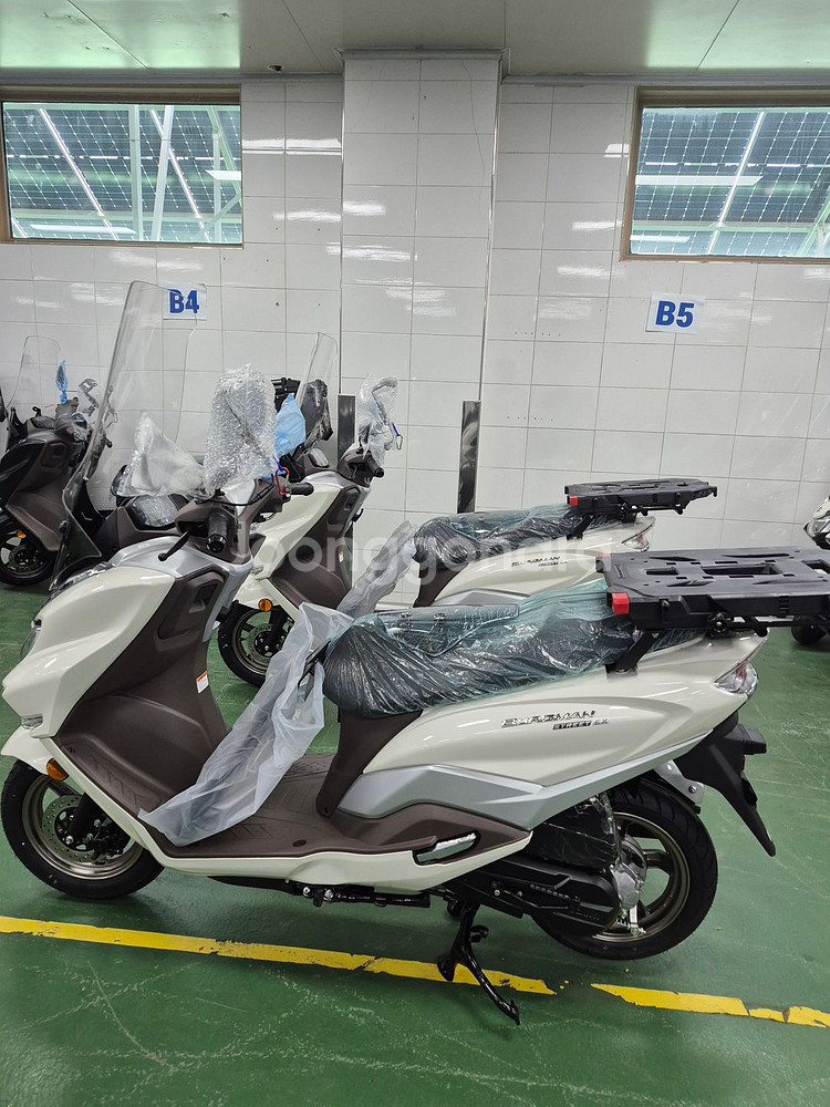 버그만 스트리트 125 EX--1