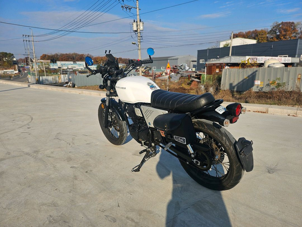 부캐너125 / 20년식 / 1만키로 / 125만원 이미지