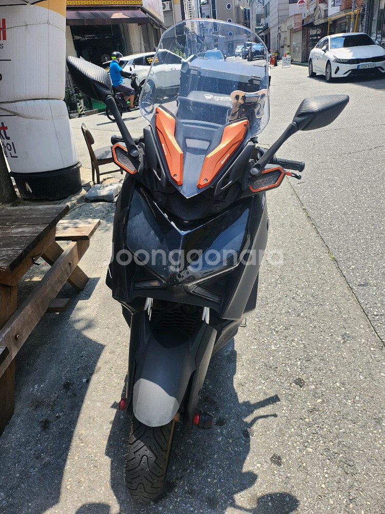 xmax300--2