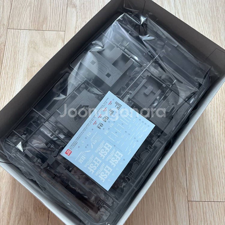 MG 선더볼트 건담 웨펀 행거 팝니다--1