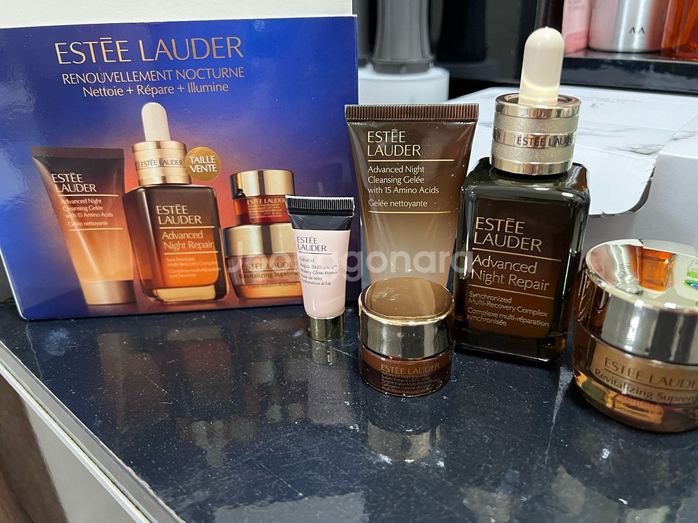 에스티로더 나이틀리 리뉴얼 스킨케어 세트--1