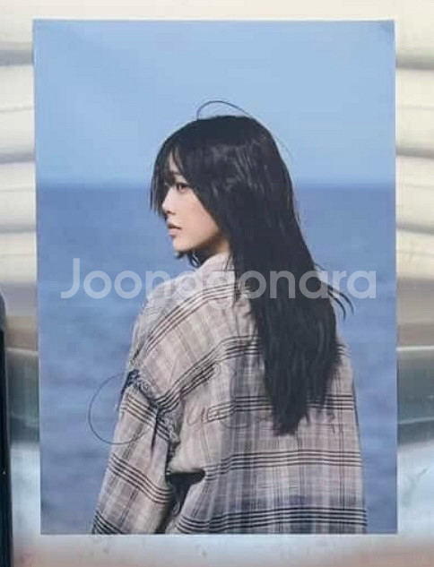이달의소녀 츄 친필싸인 포스터--0