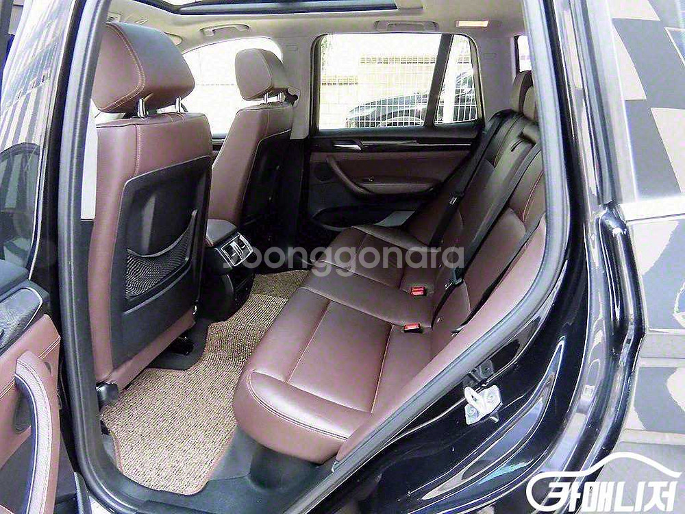 [BMW]X3 (F25) xDrive 20d xLine--5