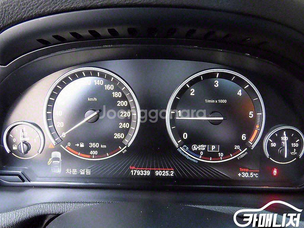 [BMW]X3 (F25) xDrive 20d xLine--8