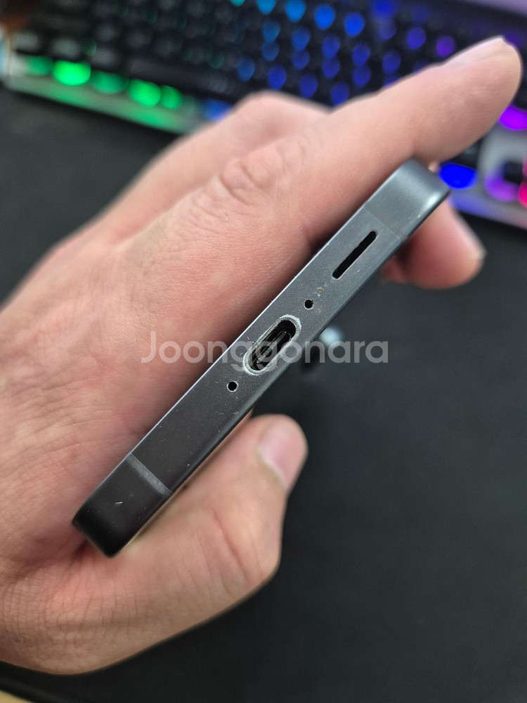 갤럭시S24FE 256G 그라파이트 판매합니다--4