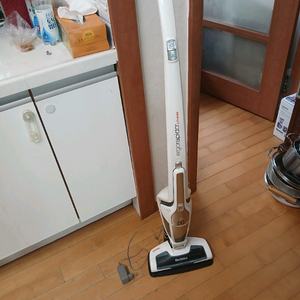 <부품용>일렉트로룩스 무선청소기/ZB3104